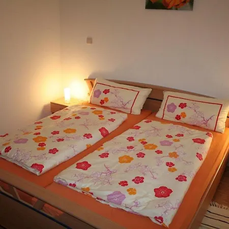 Mara * Ližnjan