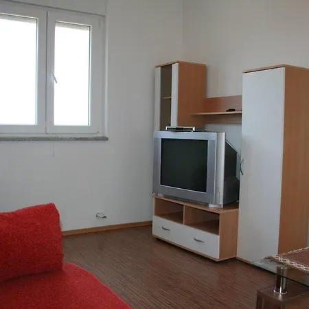 Mara * Ližnjan