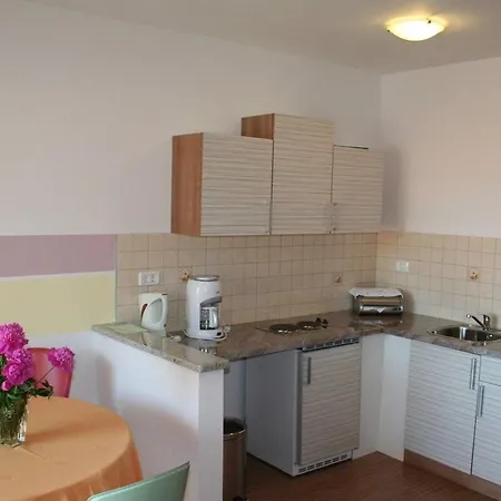 Mara Apartment *
